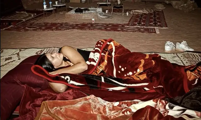 Bivouac traditionnel dans notre grotte à Wadi Rum