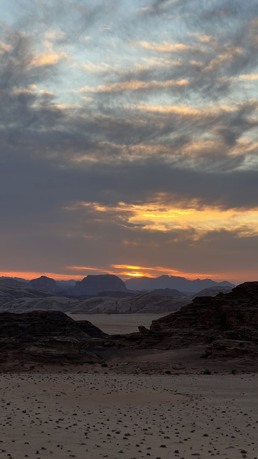 Coucher de soleil sur le désert de Wadi Rum